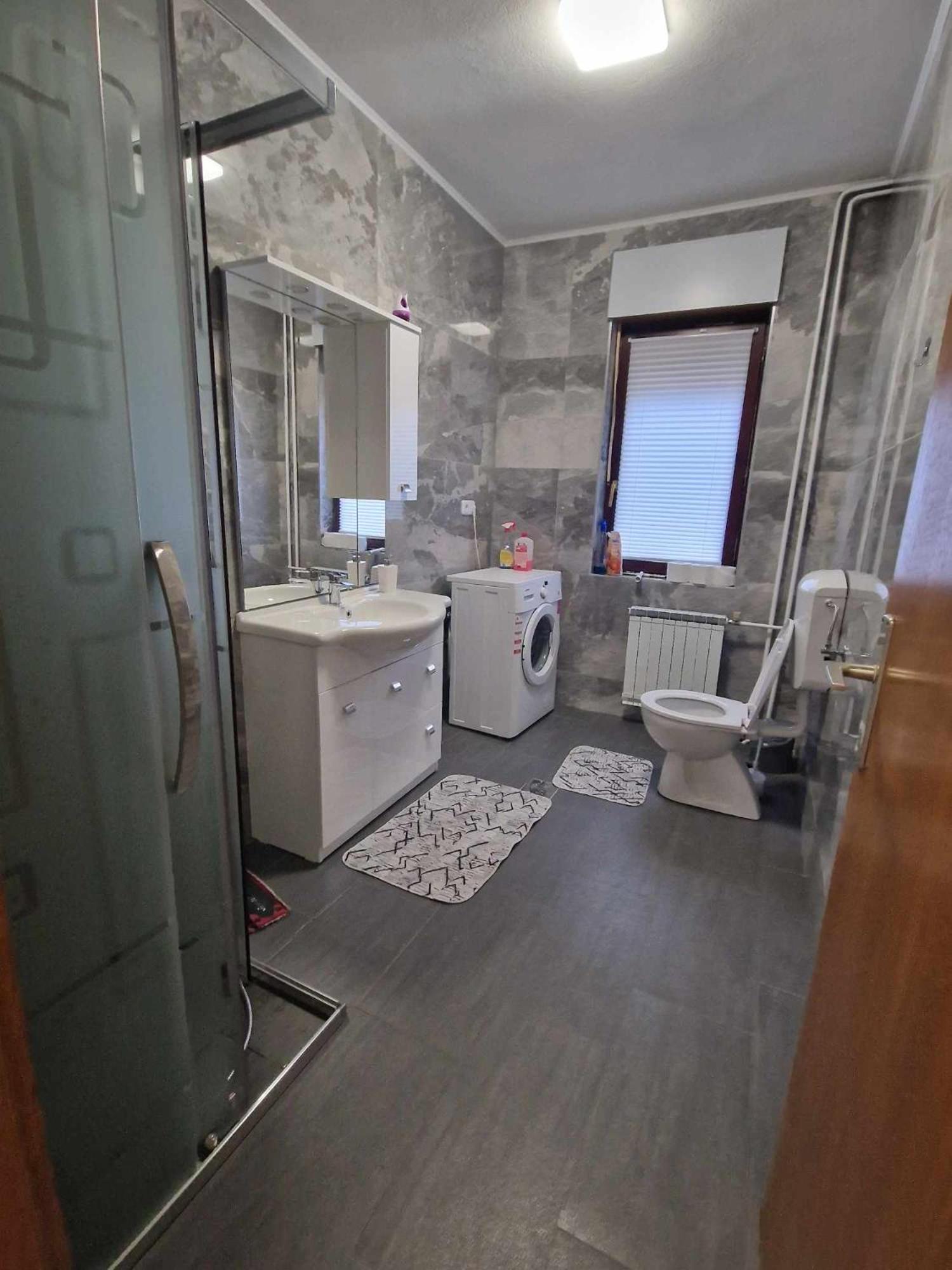 Apartma-Sobe Lejla Vipava Dış mekan fotoğraf